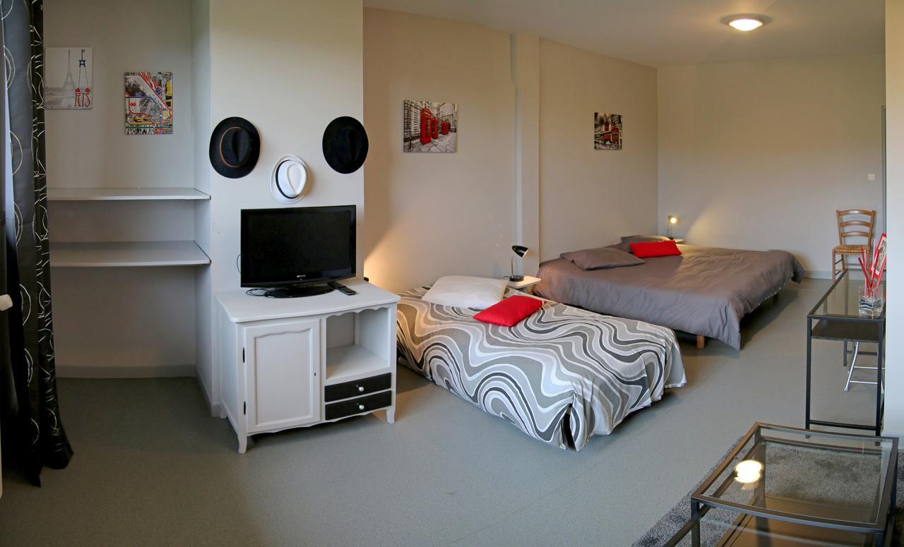Le Grand Val Bed & Breakfast Lavastrie Exterior photo